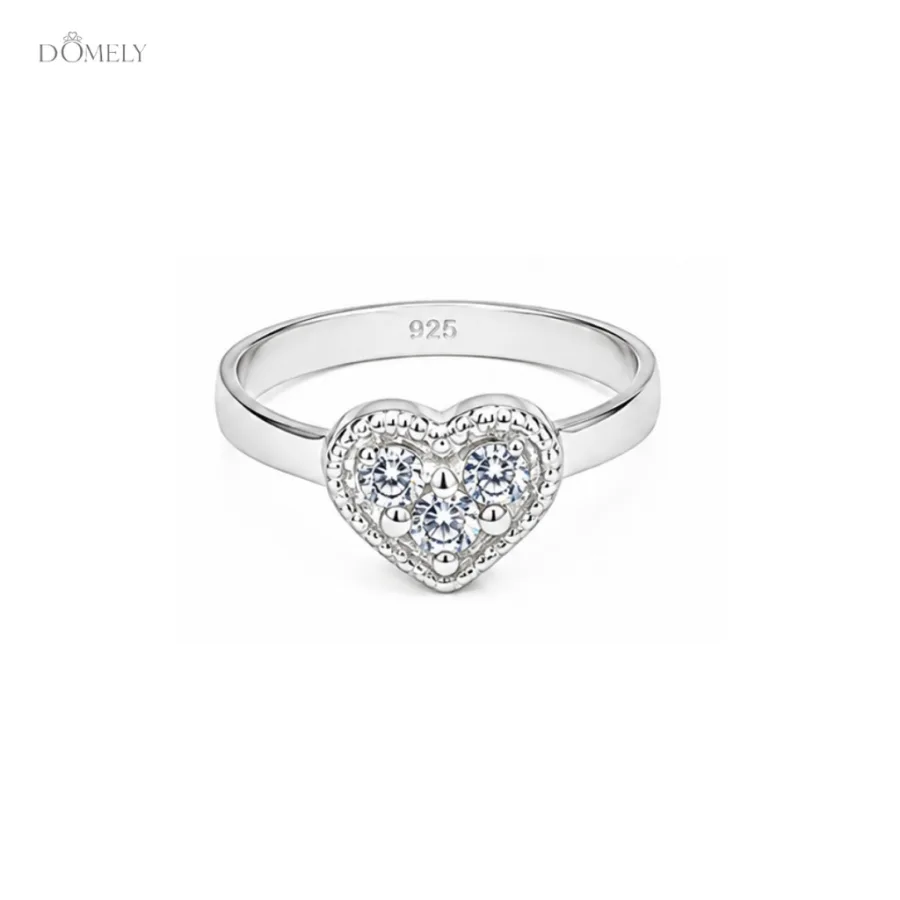 Anillo Corazón con Incrustaciones
